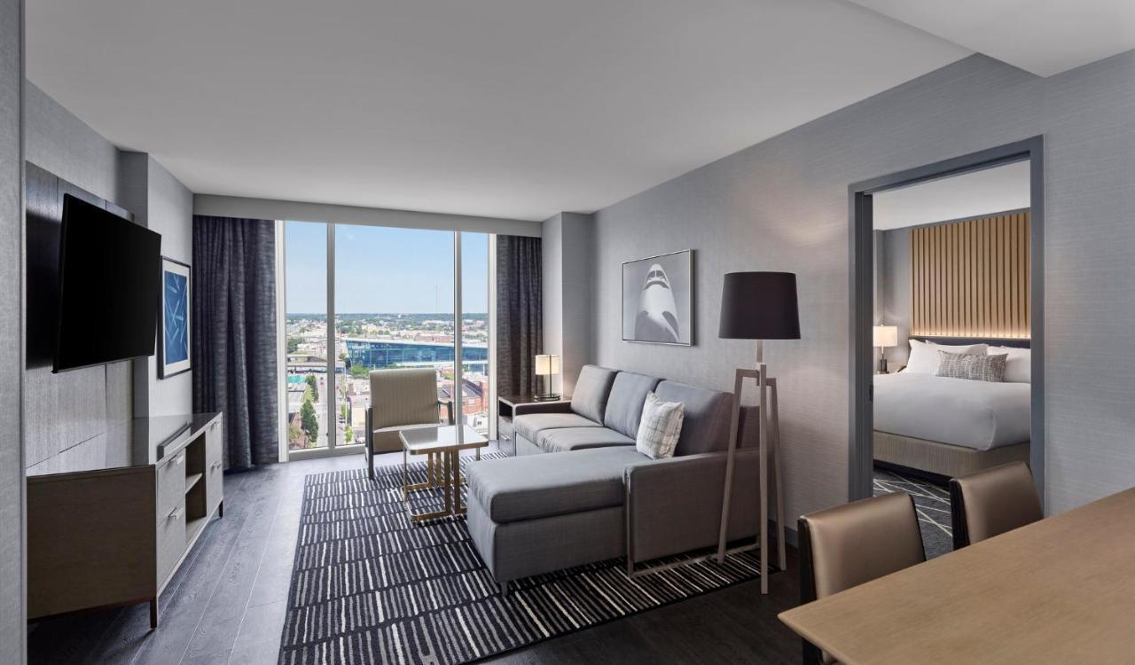 One Bedroom Grand Mobility Accessible Roll Shower Suite