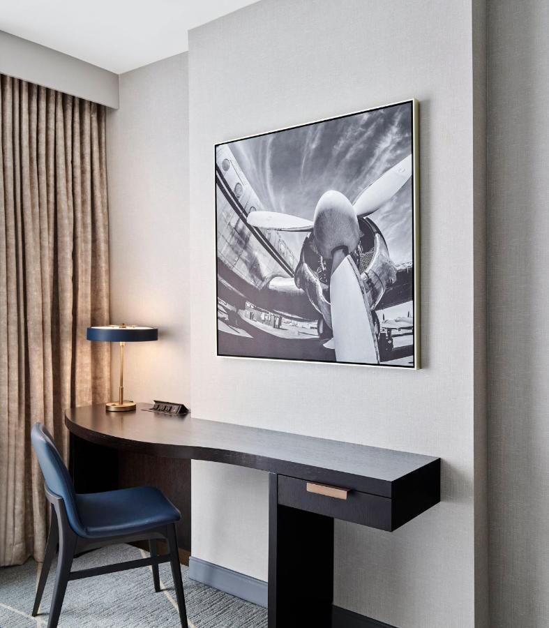 One Bedroom Grand Mobility Accessible Roll Shower Suite