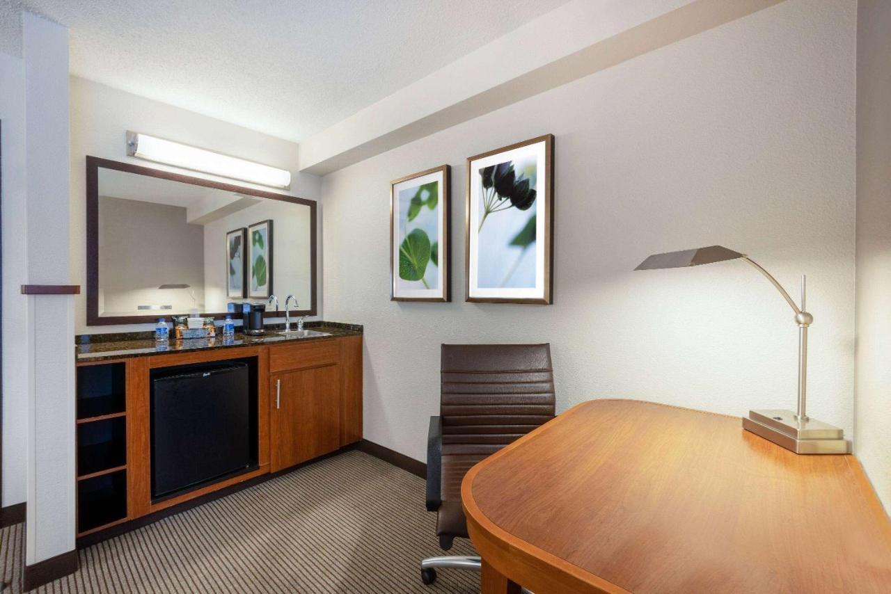 Junior Suite Two Double Beds Non-Smoking