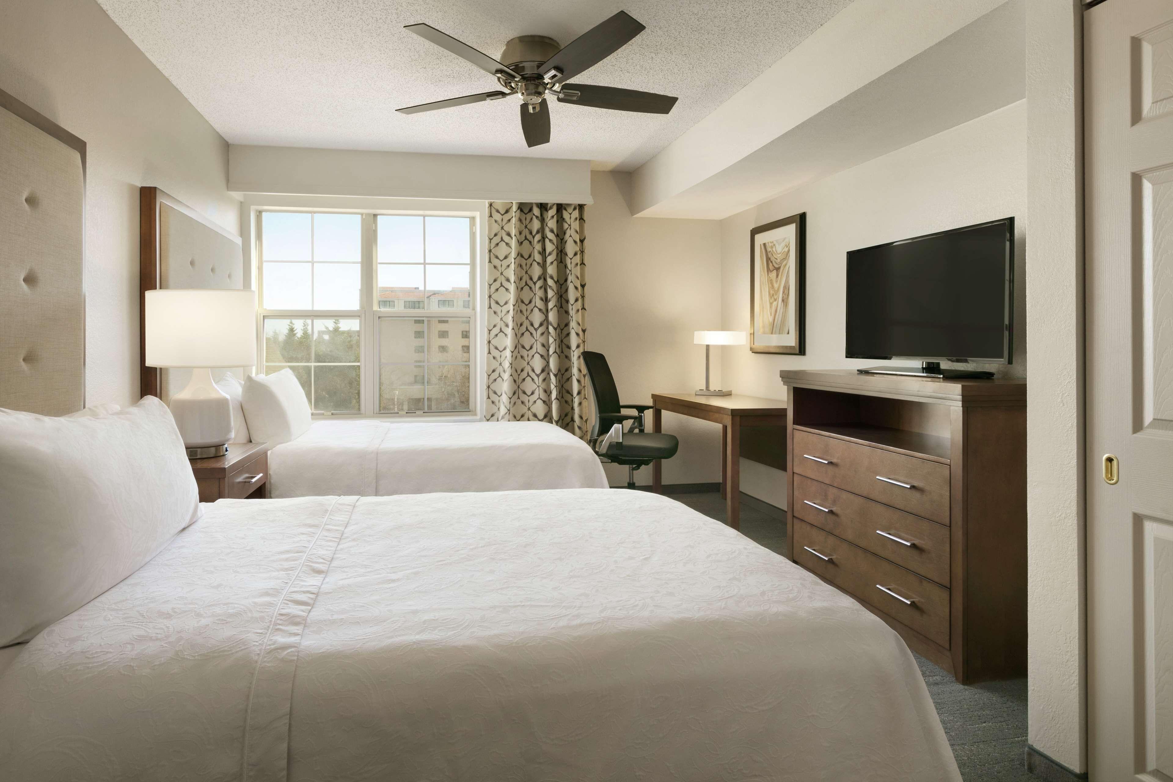 Two-Bedroom Suite One King Two Double Beds Non-Smoking