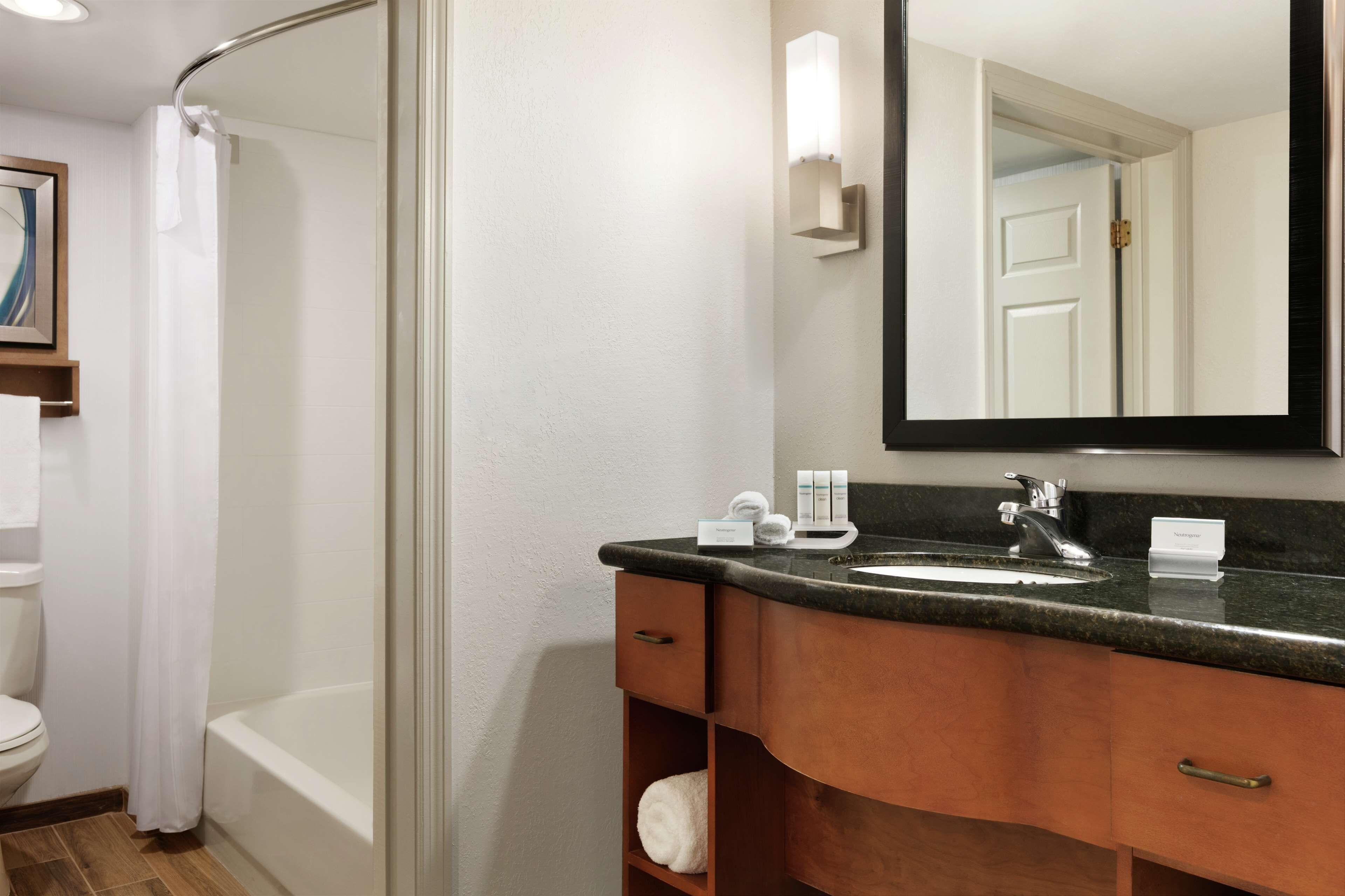One-Bedroom King Suite Non-Smoking