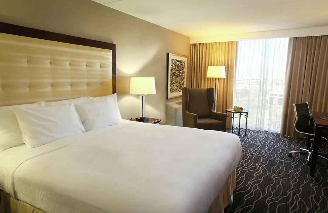 Hilton Kansas City Airport-1