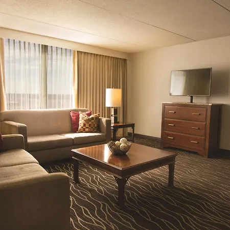 Hilton Kansas City Airport-2