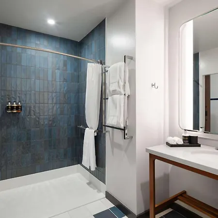 Origin Kansas City Riverfront, A Wyndham Hotel-2