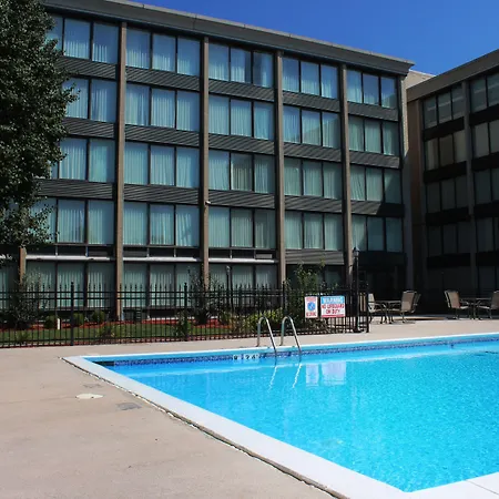 Four Points By Sheraton Kansas City Airport-3