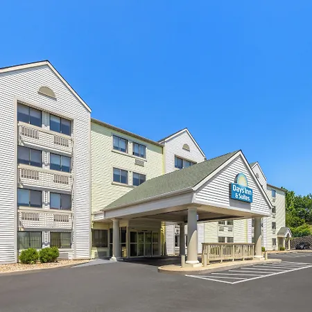Days Inn & Suites By Wyndham Kansas City South-2