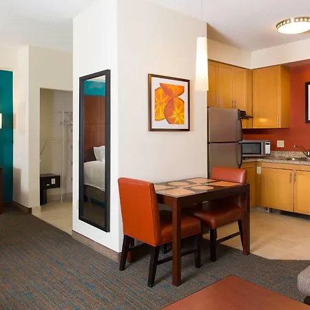 Residence Inn Kansas City Airport-2