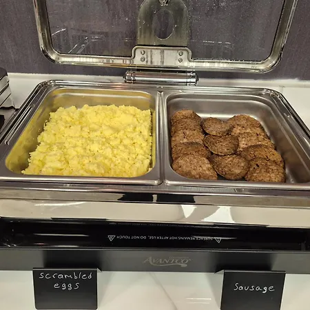 Red Lion Inn & Suites Kansas City-3