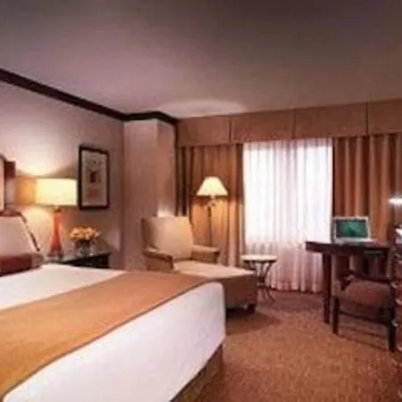Ameristar Casino Hotel Kansas City-3