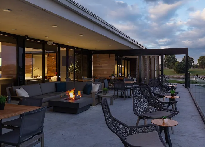 Kansas City HotelsAirport Marriott