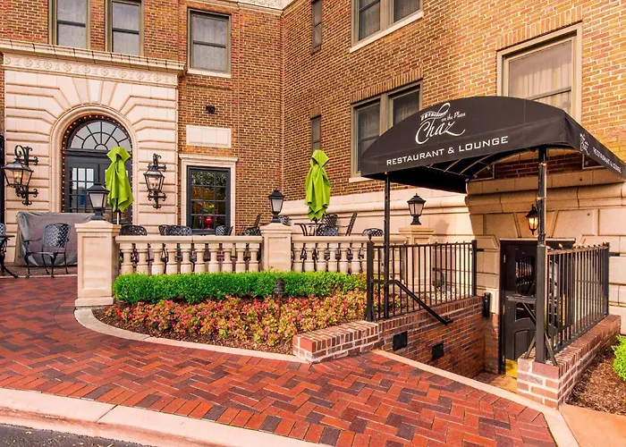 The Raphael Hotel, Autograph Collection Kansas City