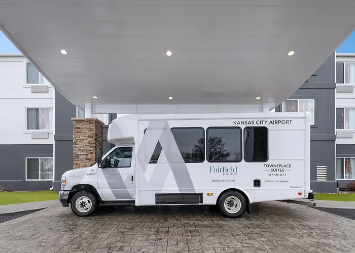 Kansas City HotelsFairfield Inn & Suites Airport