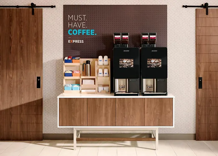 Holiday Inn Express Hotel & Suites North Kansas City By Ihg
