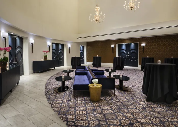 The Fontaine Hotel Kansas City