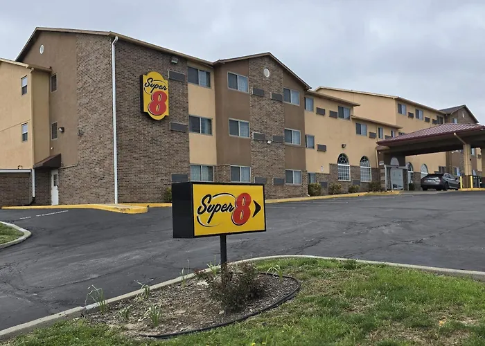 Super 8 By Wyndham Kansas City