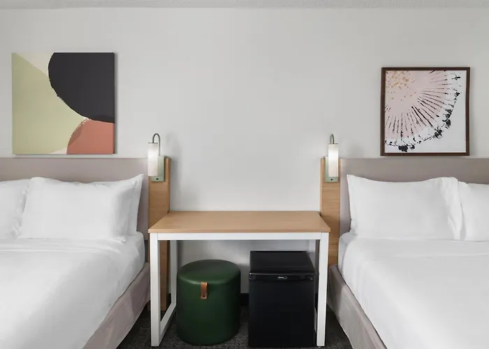 Seville Plaza Hotel, Trademark Collection By Wyndham Kansas City
