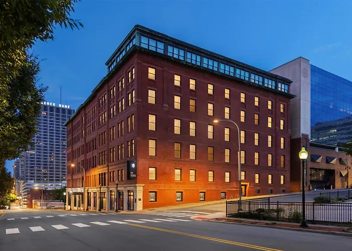 Hotel Savoy Kansas City, Tapestry Collection By Hilton